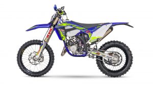 125 SE FACTORY